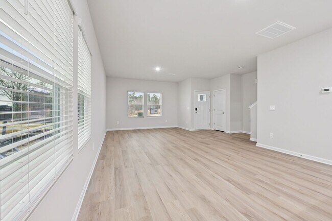 Photo - 723 Chandler Stone Dr