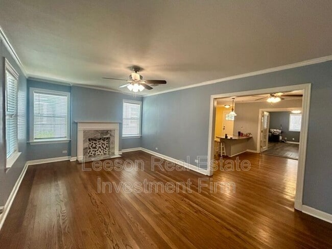 Photo - 122 E Dalzell St