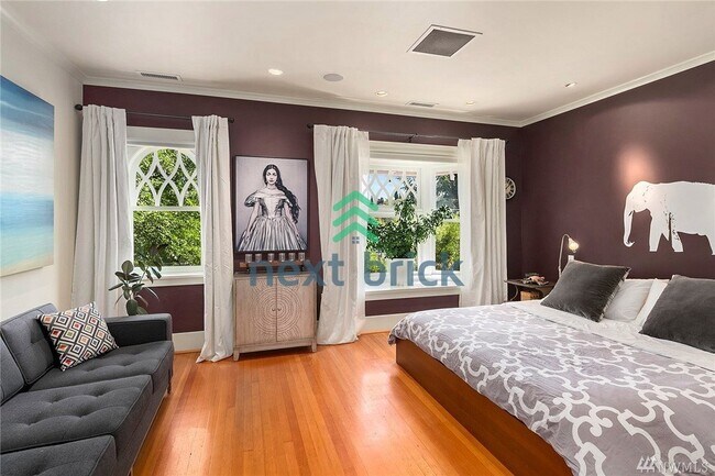 Photo - Rare Find-Heritage Historic Lake View Luxury Condo opportunity!
