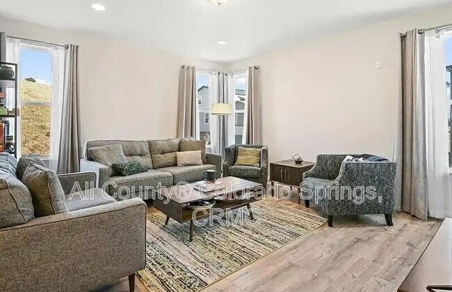 Photo - 4350 Parkwood Trail