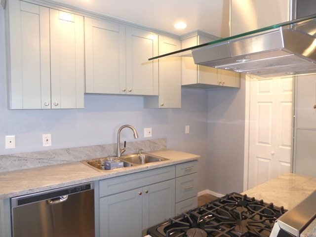 351 Los Arbolitos Blvd