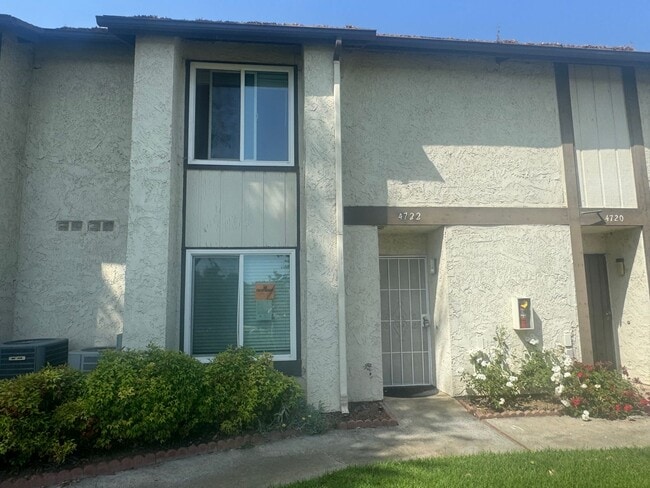 Building Photo - 4722 Knickerbocker Ln