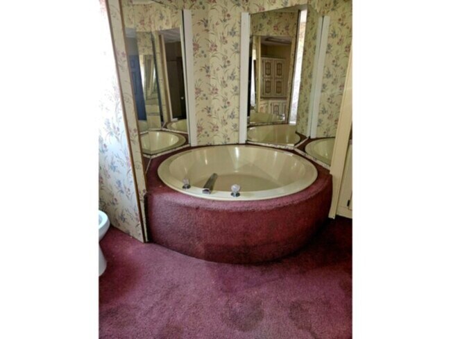 Photo - 649-95a Hwy 95A N