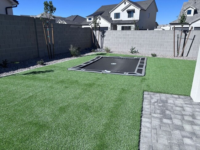 Photo - Beautiful 5 bed 4 bath home in Desert Canyon