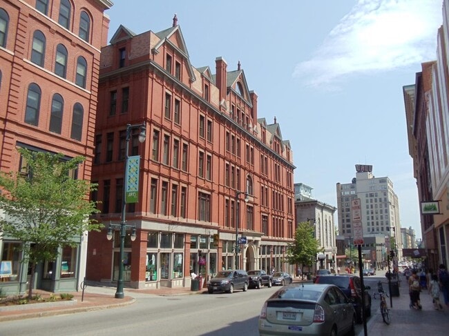 Photo - 537 Congress St