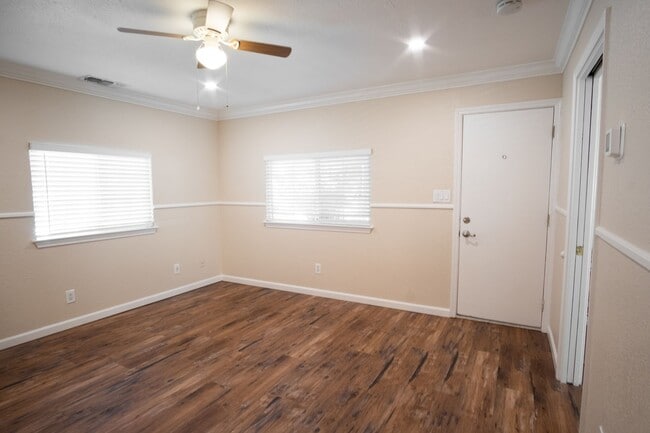 Photo - 150 S Lincoln St