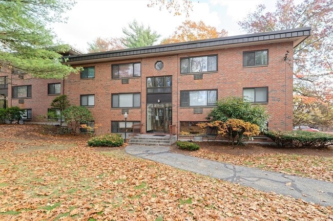 Building Photo - 1325 Worcester Rd Unit A2