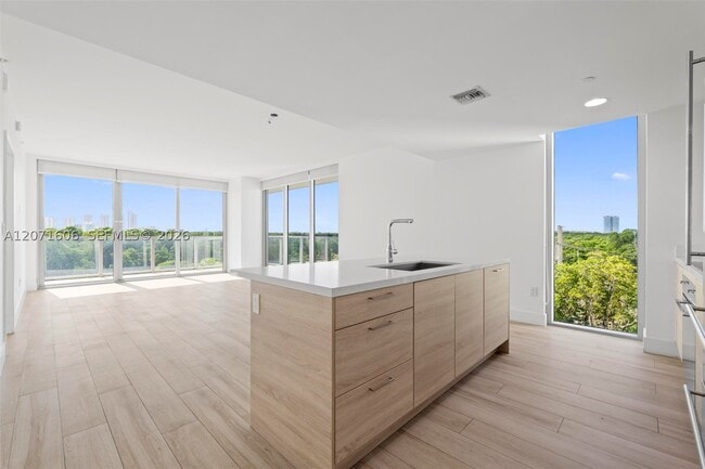 Photo - 16385 Biscayne Blvd Unit 521