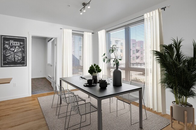 Dining Room - Alexan Gateway Apartments