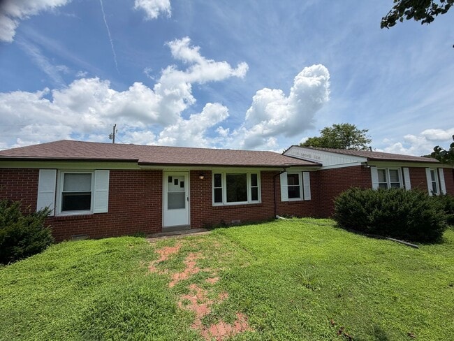 Building Photo - Country Rental on Approximately 1.9 Acres With 4 Bedrooms!