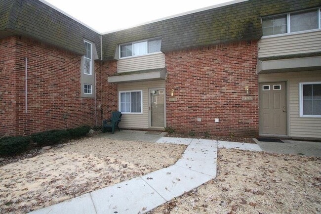 Photo - 519 Longshore Dr