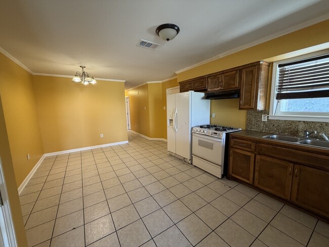 Photo - 511 E Genie St Unit 1