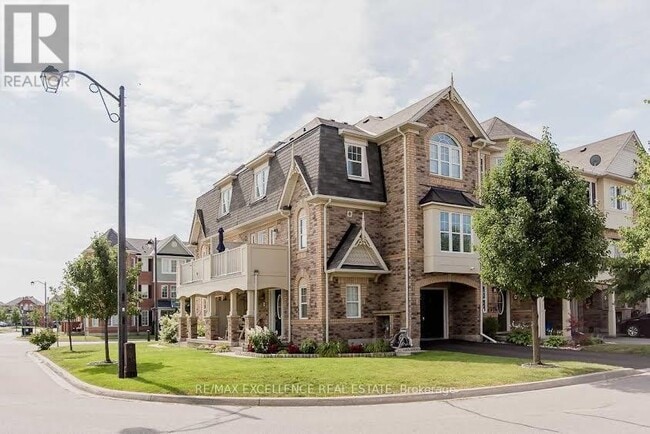 Photo - 878 Brassard Cir