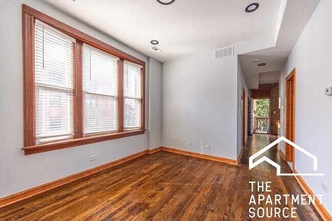 Photo - 2842 W Augusta Blvd Unit 2W