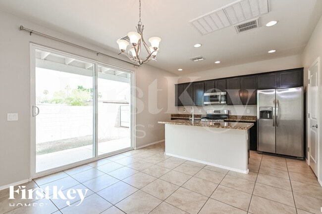 Photo - 2822 N Fair Oaks Ave