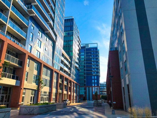 Building Photo - The HUB GEOWAVE