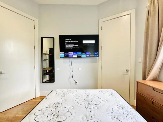 Photo - Furnished room/NOT APARTMENT Unit 2F