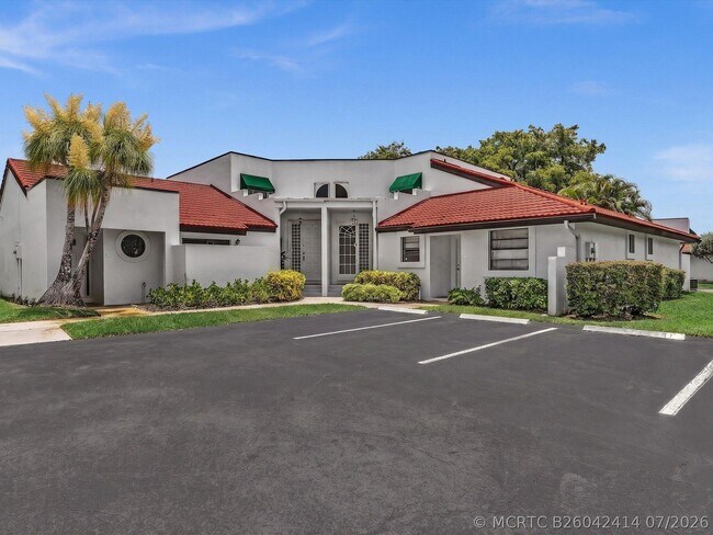 Photo - 299 NW 36th Ave