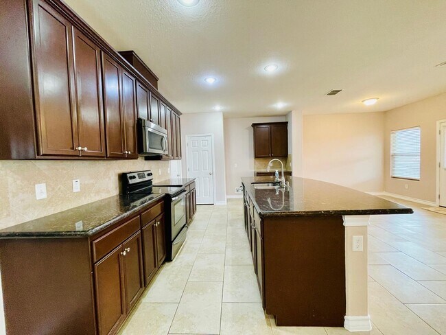 Photo - 107 Tranquilo Dr