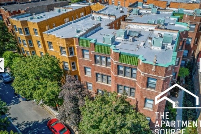 Photo - 622 W Roscoe St Unit 3