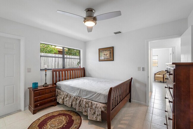 Photo - 2250 SE 5th St Unit SI ID1581778P