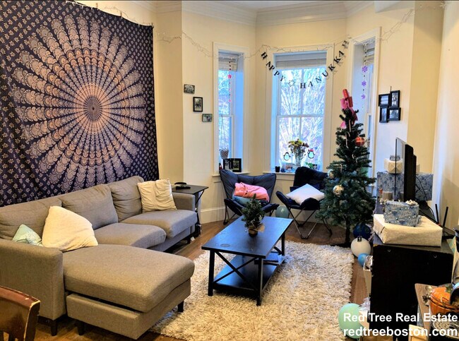 Photo - 1778 Commonwealth Ave Unidad 3