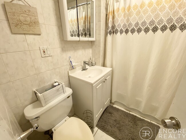 106 Buttonwood St Unit 2