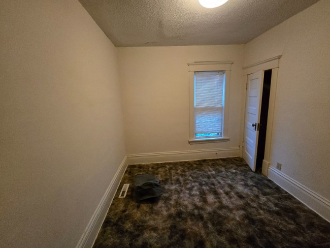 Photo - 2906 N Knox Ave