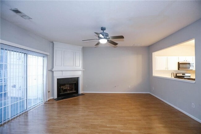 Photo - 4082 Howell Park Rd