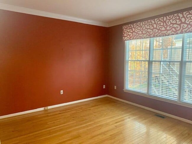 Photo - 110 Park Oaks Ct