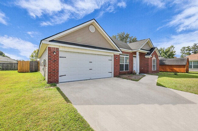 Photo - 4 Expedition Way