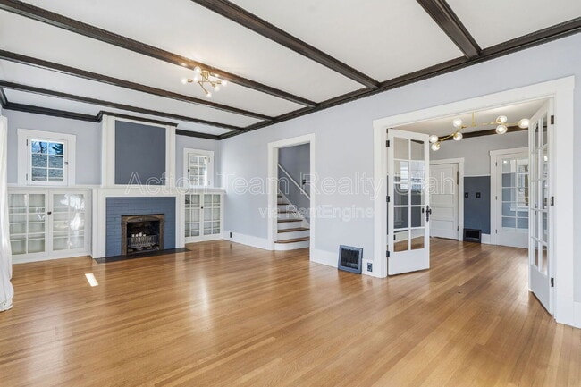 Photo - 14 W Jefferson St