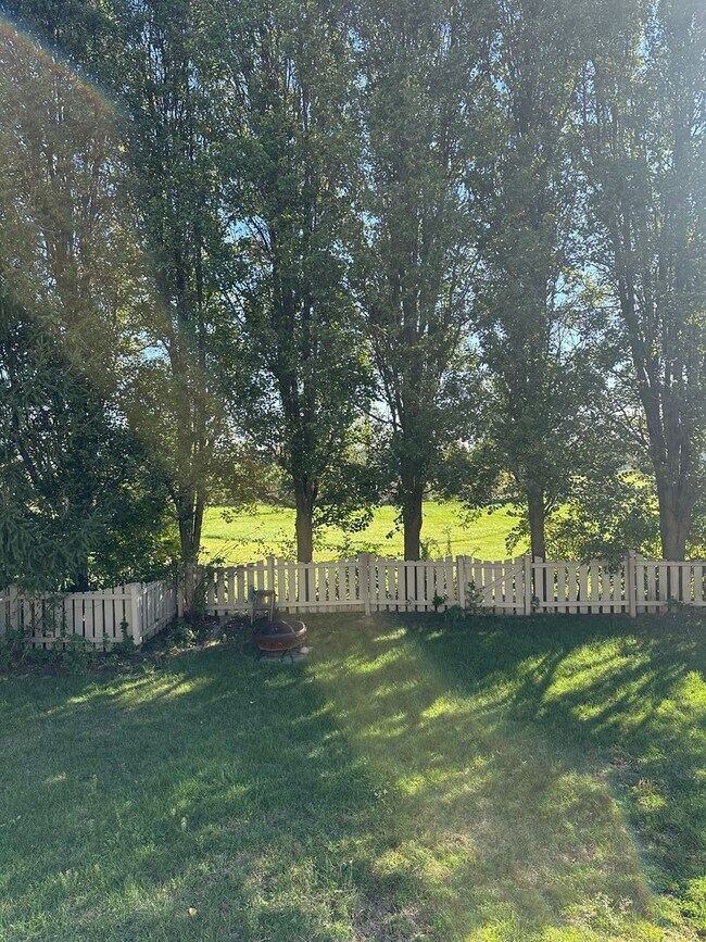 Photo - Welcome to this stunning 3 bed/3 bath sing...