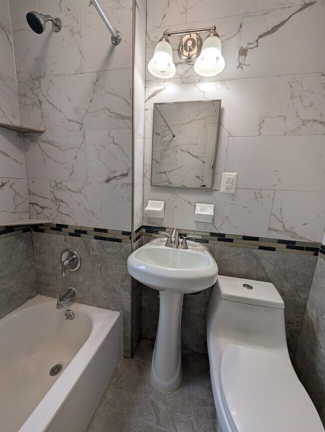 Photo - 1 Bed 1 Bath