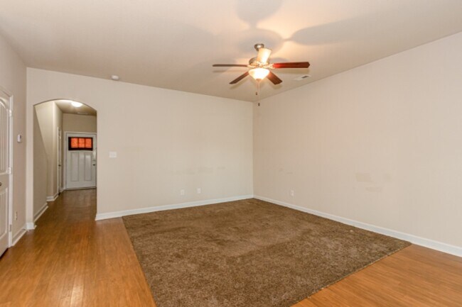 Photo - 500 Caldwell Loop