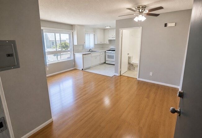 Photo - 4225 Inglewood Blvd Unidad 202