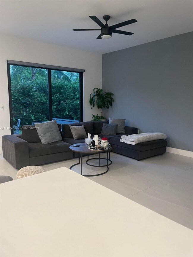 Photo - 3270 SW 44th St