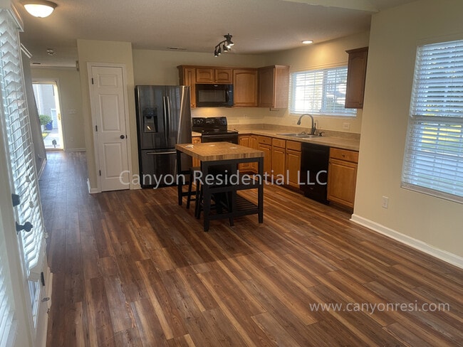 Photo - 500 Rockbridge Dr