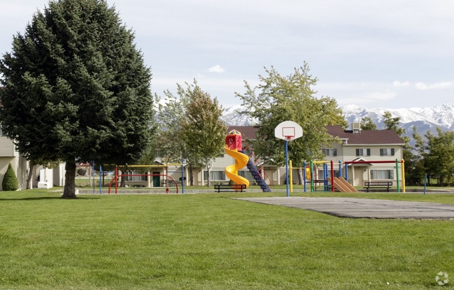 Photo - Lakeview Heights Apartments