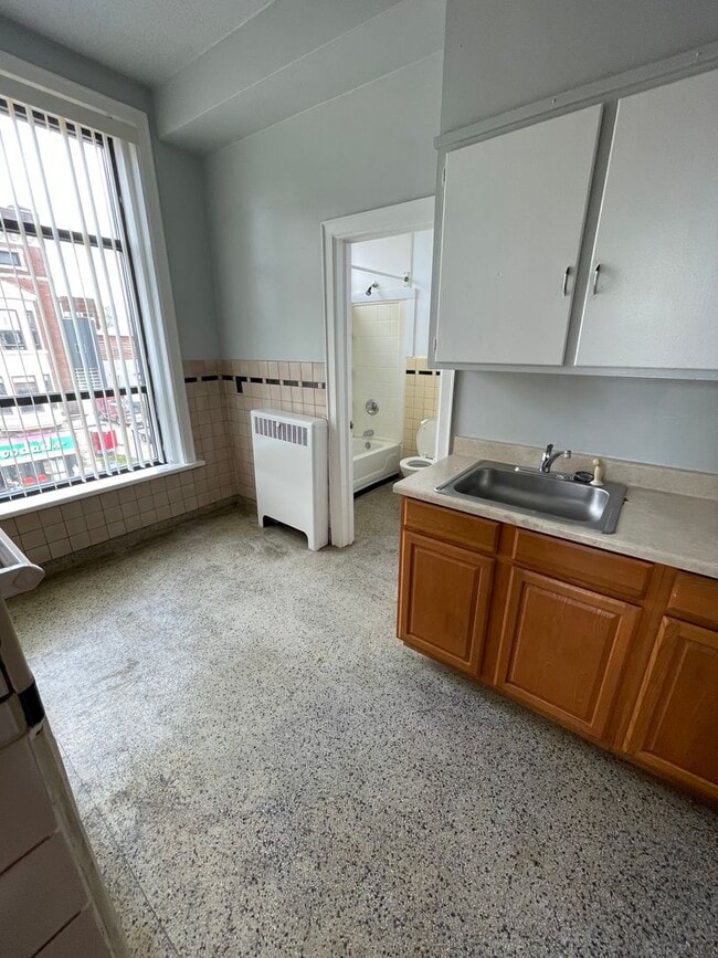 Photo - Large one room efficiency with large kitchen Unit Apart #35