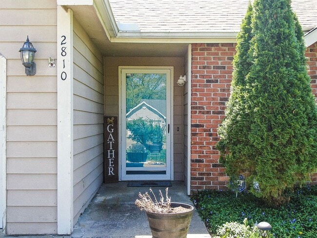 Photo - 2810 Jonquil Pl