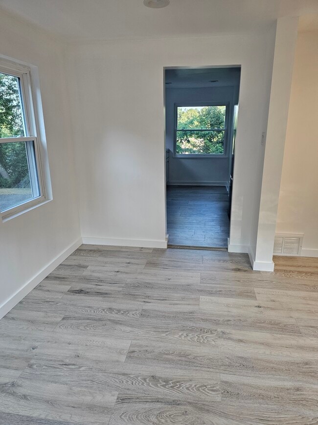 dining room - 4355 Coleridge St Unit 1st floor