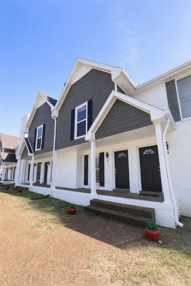 Building Photo - 724 Due W Ave N