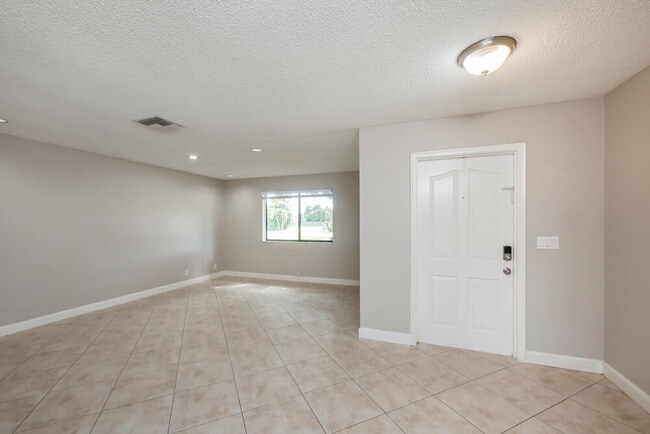 Photo - 6801 SW 43rd St