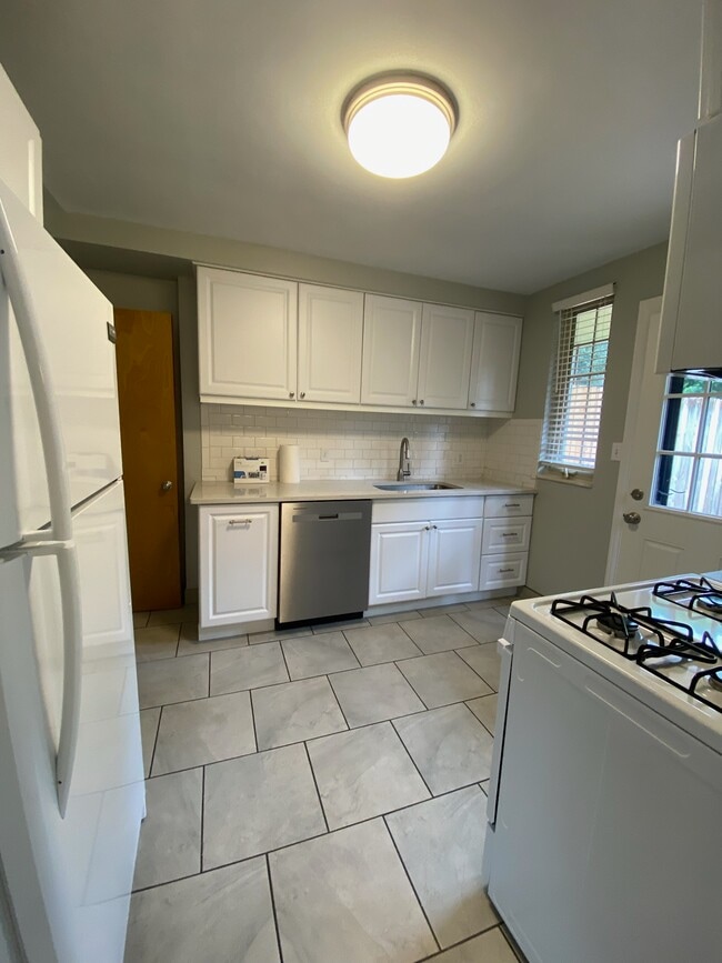 Cocina - 2534 Oliver Rd