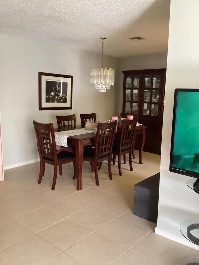 Photo - 1225 S Lakes End Dr Unit A