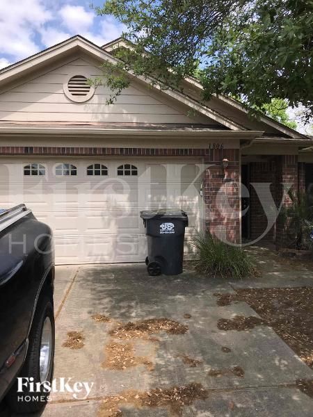 Building Photo - 1806 Tomlinson Trail Dr Rental