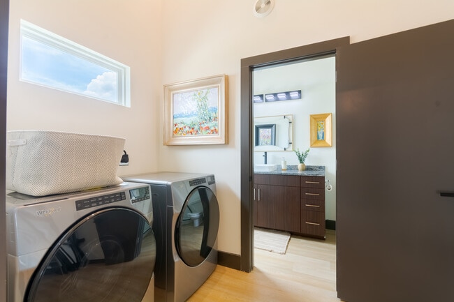2BR, 2BA - 1,314SF - Laundry Area