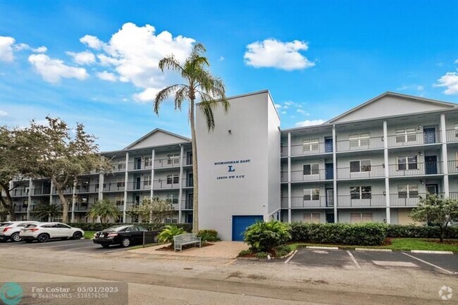 Building Photo - 12600 SW 5th Ct Unit 414-L Rental