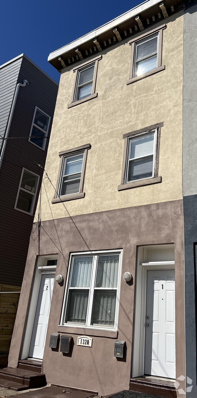 Building Photo - 1320 N 17th St Rental